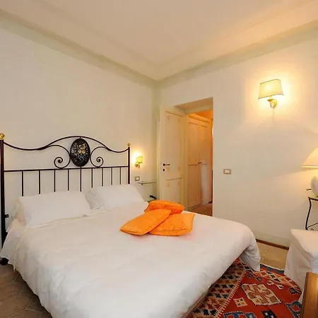 One-bedroom In I *